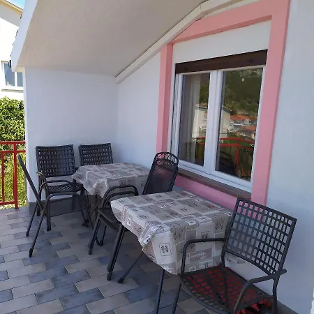Apartments Nada * Drage