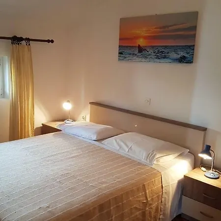 Apartments Nada *
