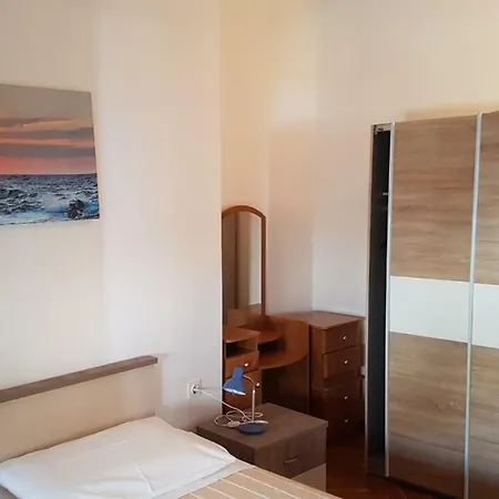 Apartments Nada * Drage